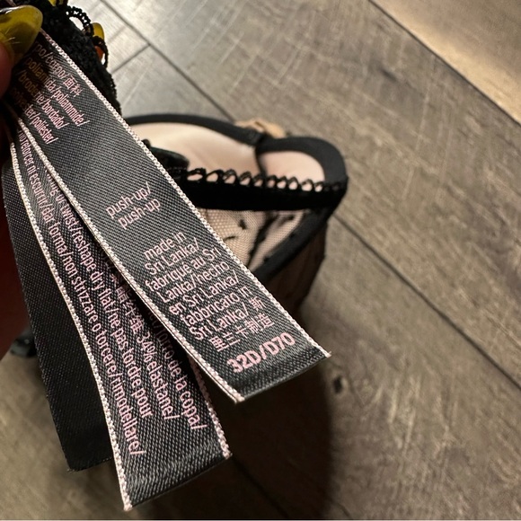 Victoria’s Secret Push Up Bra - Picture 4 of 6